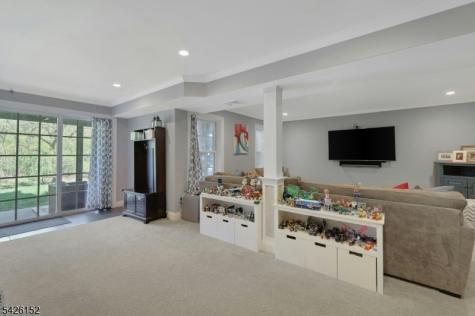 80 Magnolia Way North Haledon NJ 07508