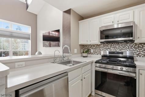 212 Swanstrom Place Union NJ 07083