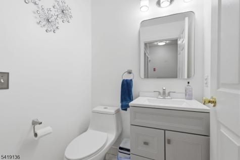 212 Swanstrom Place Union NJ 07083
