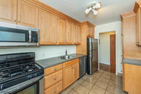284 Claremont Avenue Verona NJ 07044