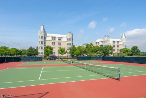 207 Shearwater Court West Jersey City NJ 07305