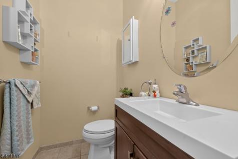 418 Edward Street Lopatcong NJ 08865