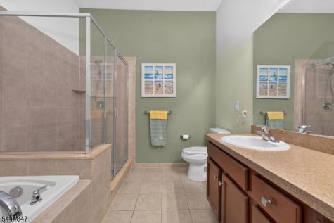 418 Edward Street Lopatcong NJ 08865