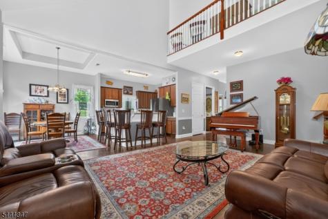 418 Edward Street Lopatcong NJ 08865