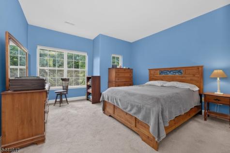418 Edward Street Lopatcong NJ 08865