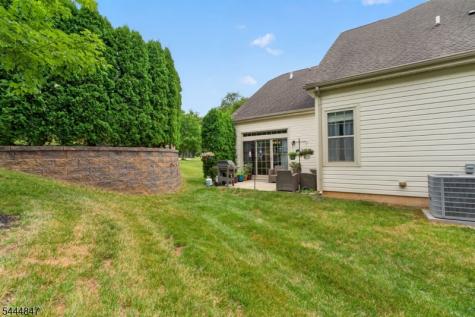 418 Edward Street Lopatcong NJ 08865