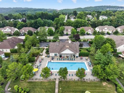 418 Edward Street Lopatcong NJ 08865