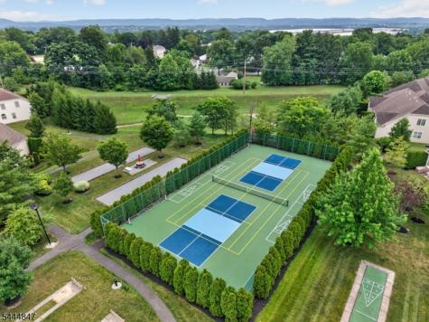 418 Edward Street Lopatcong NJ 08865