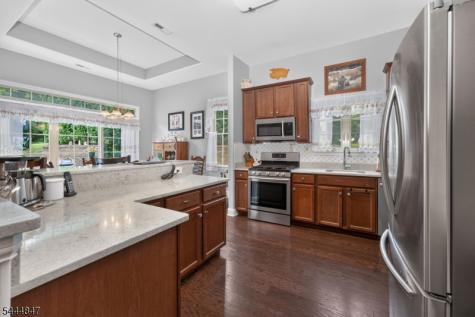 418 Edward Street Lopatcong NJ 08865