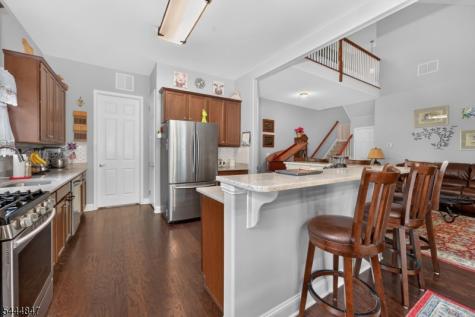 418 Edward Street Lopatcong NJ 08865
