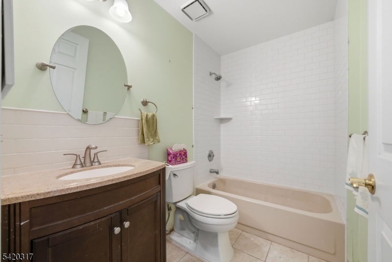 114 Henley Drive Franklin NJ 08873