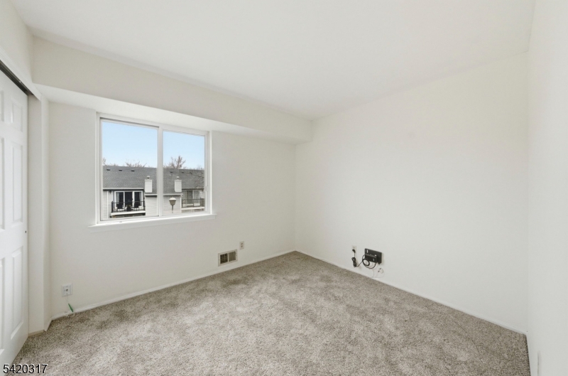 114 Henley Drive Franklin NJ 08873