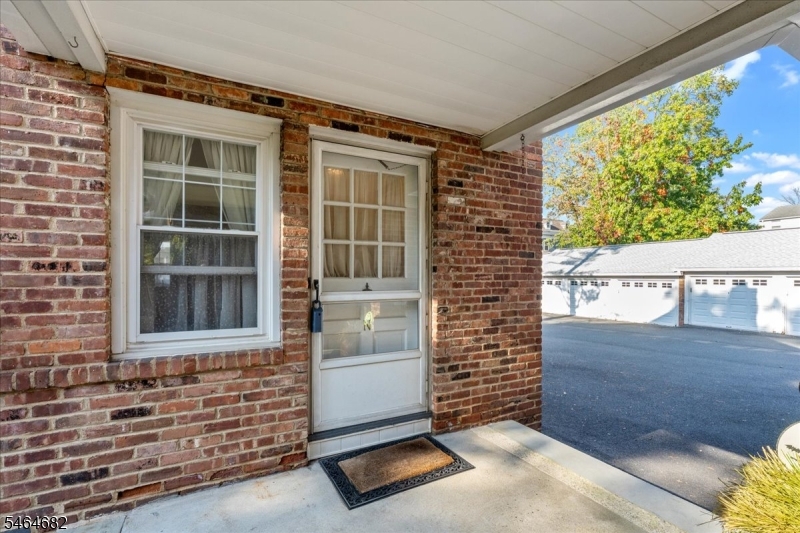 585 Trinity Place Westfield NJ 07090