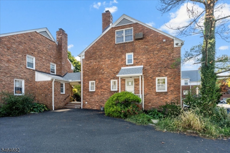 585 Trinity Place Westfield NJ 07090