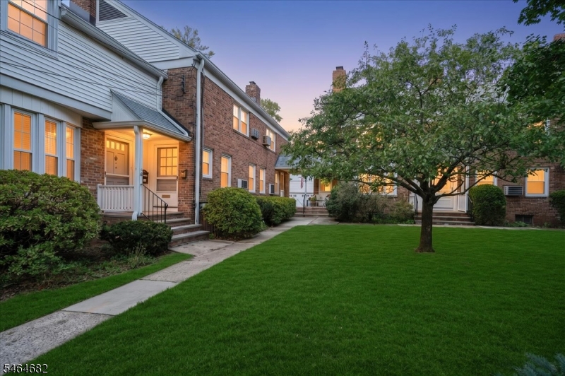 585 Trinity Place Westfield NJ 07090