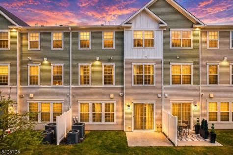 734 Station Road Dunellen NJ 08812