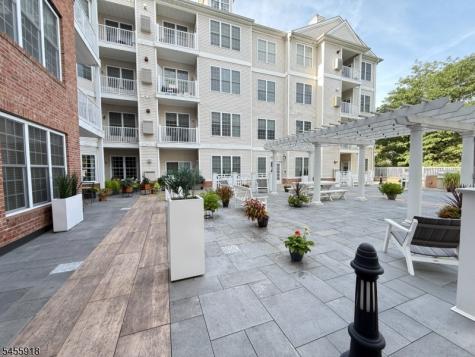 1420 Wharton Court Riverdale NJ 07457
