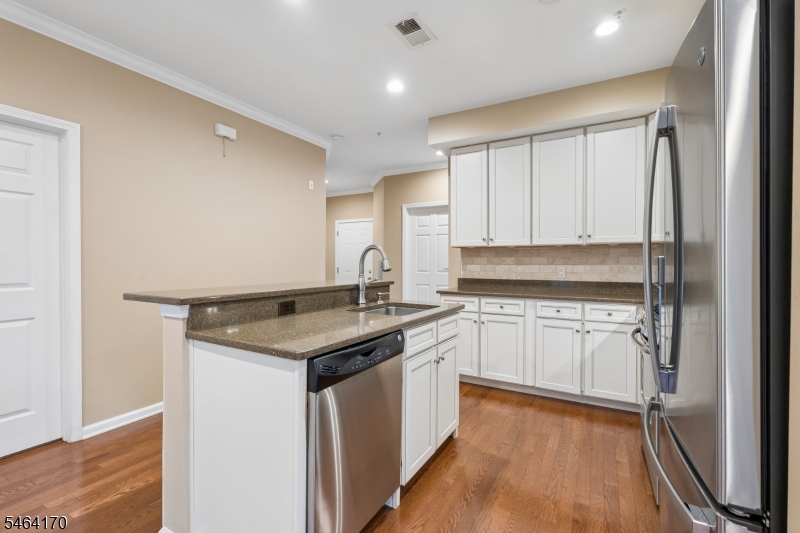 17 Lara Place Warren NJ 07059