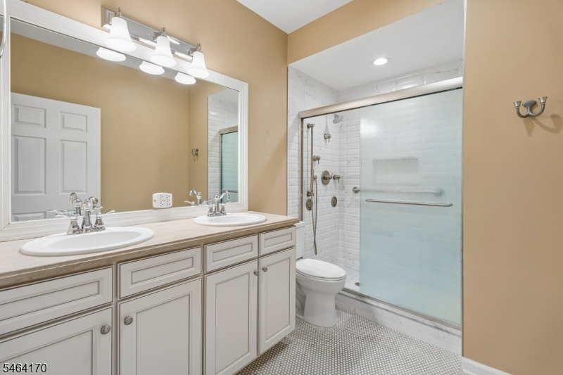 17 Lara Place Warren NJ 07059