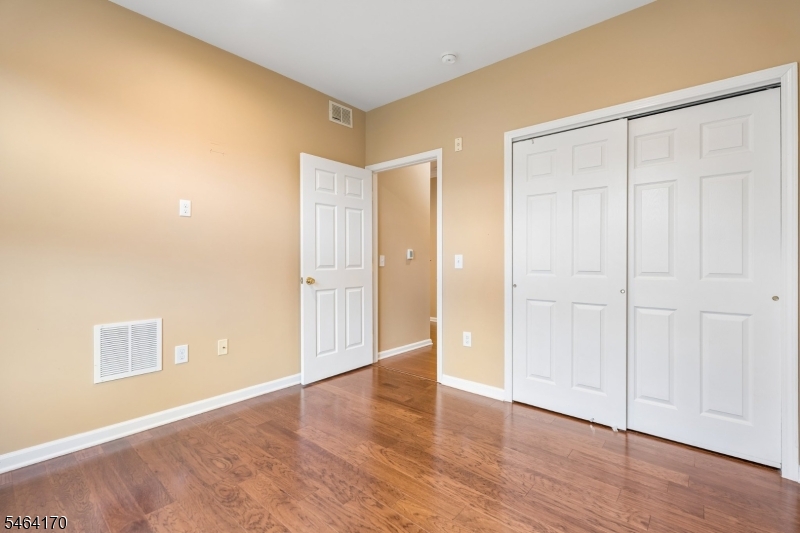17 Lara Place Warren NJ 07059