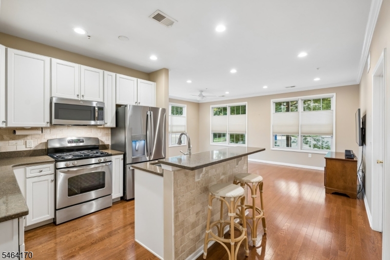 17 Lara Place Warren NJ 07059