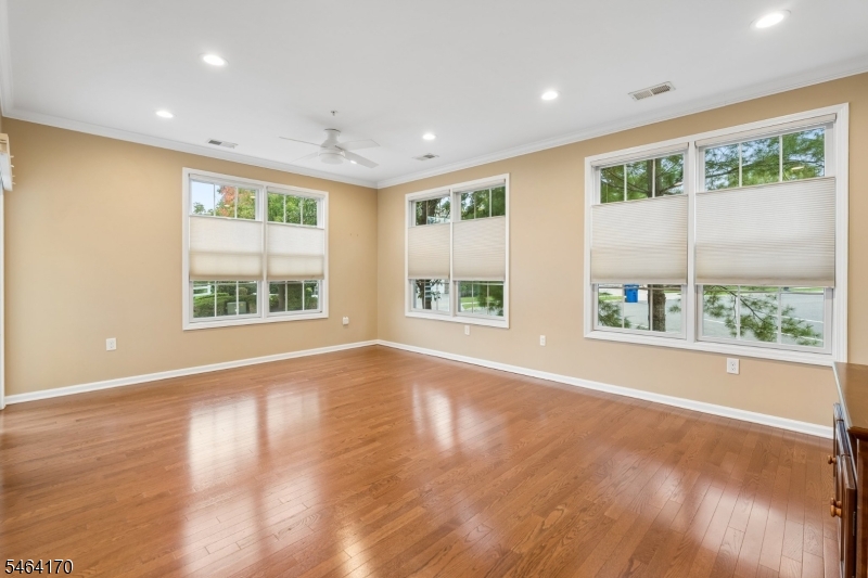 17 Lara Place Warren NJ 07059