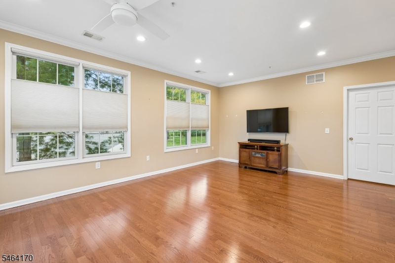17 Lara Place Warren NJ 07059