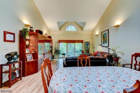 40 Worcester Drive Wayne NJ 07470