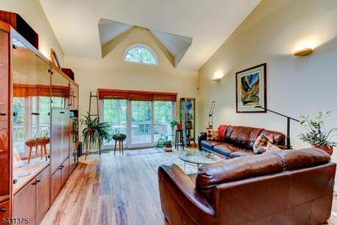 40 Worcester Drive Wayne NJ 07470