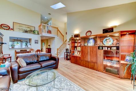 40 Worcester Drive Wayne NJ 07470