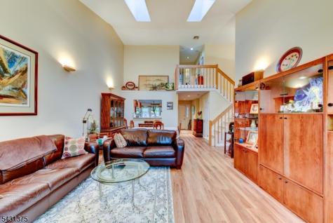 40 Worcester Drive Wayne NJ 07470