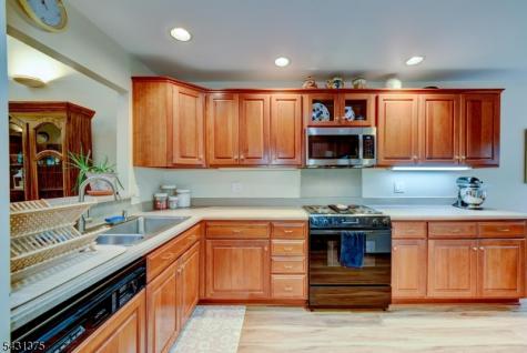 40 Worcester Drive Wayne NJ 07470
