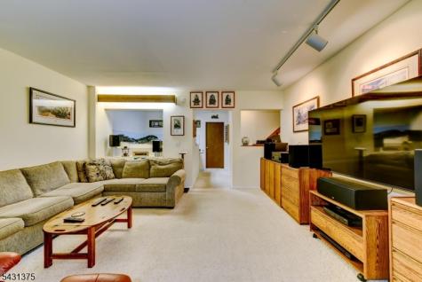 40 Worcester Drive Wayne NJ 07470