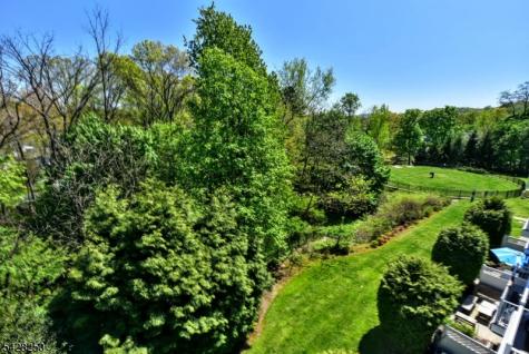 12 De Bruyle Court Hawthorne NJ 07506
