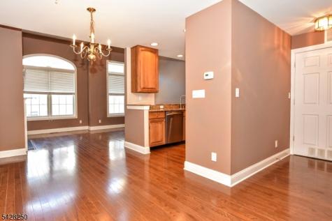12 De Bruyle Court Hawthorne NJ 07506