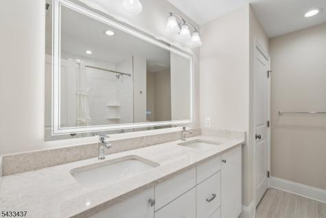 6 Concord Court Warren NJ 07059