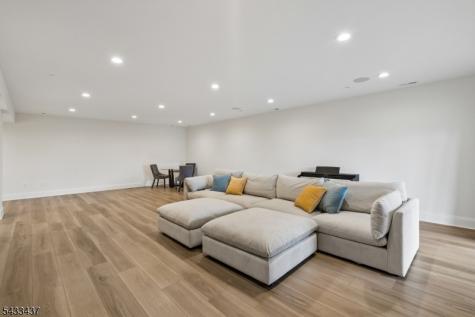 6 Concord Court Warren NJ 07059