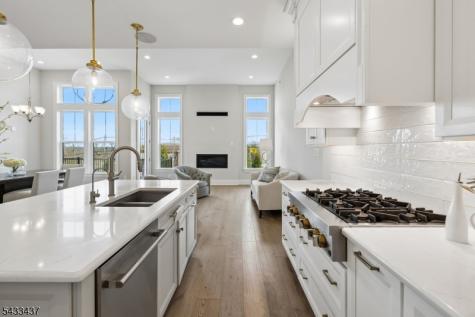 6 Concord Court Warren NJ 07059