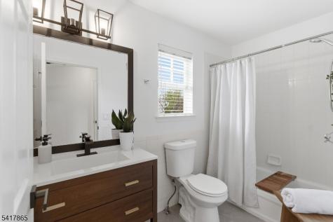 17 Edith Drive Franklin NJ 08873