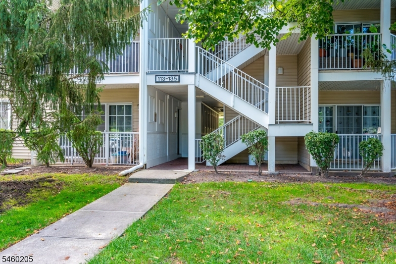 133 Rachel Court Franklin NJ 08823