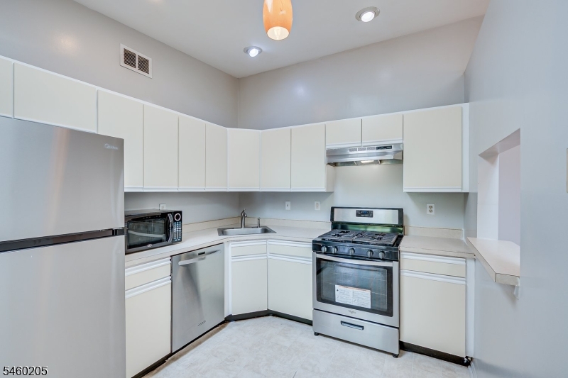 133 Rachel Court Franklin NJ 08823