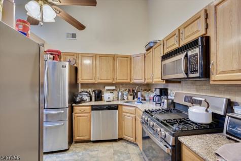 45 Amethyst Way Franklin NJ 08823