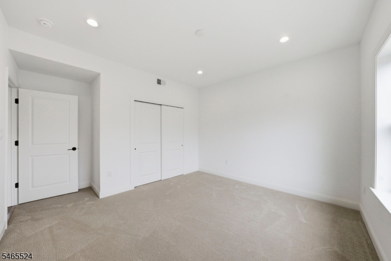 22 Remington Court Howell NJ 07727