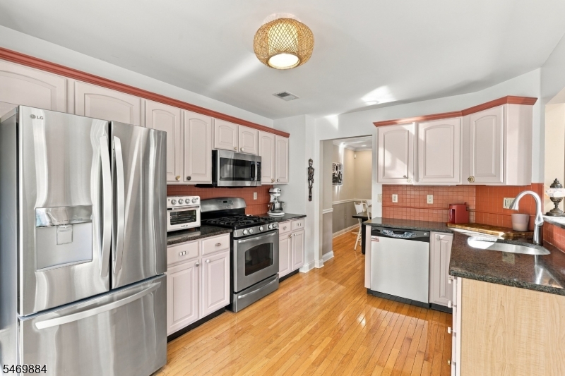 10 Knox Court Bernards NJ 07920