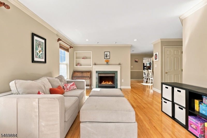 10 Knox Court Bernards NJ 07920