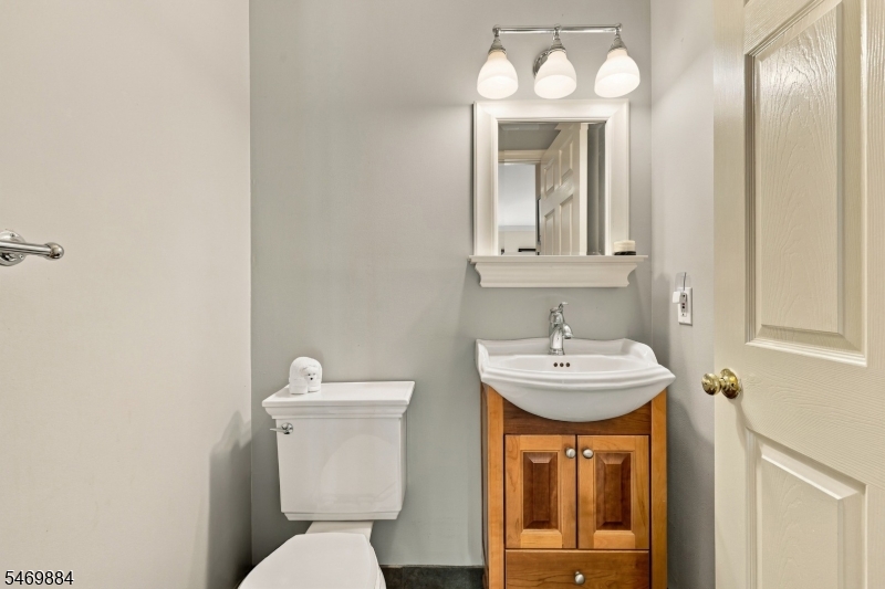 10 Knox Court Bernards NJ 07920