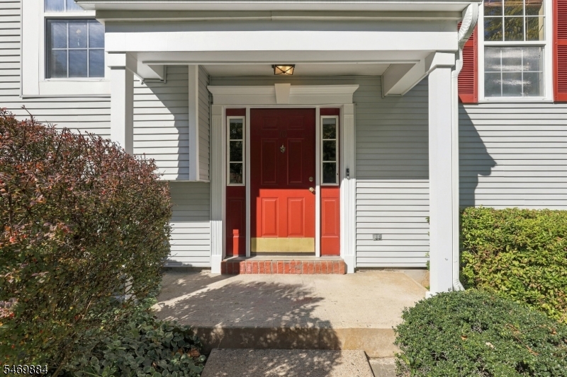 10 Knox Court Bernards NJ 07920