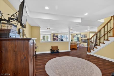 411 Sergeant Drive Lambertville NJ 08530