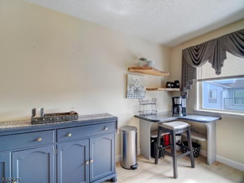 196 Drake Lane Roxbury NJ 07852