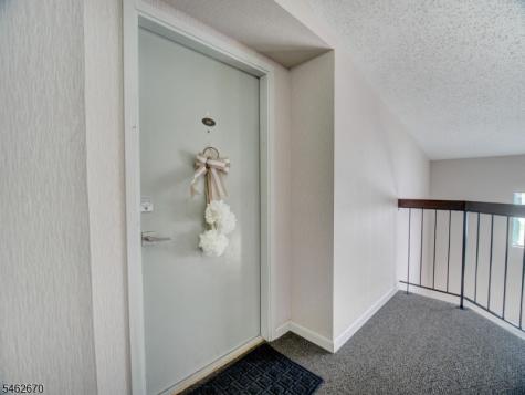 196 Drake Lane Roxbury NJ 07852